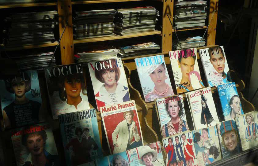 DOES HIGH FASHION STILL NEED PRINT MAGAZINES?